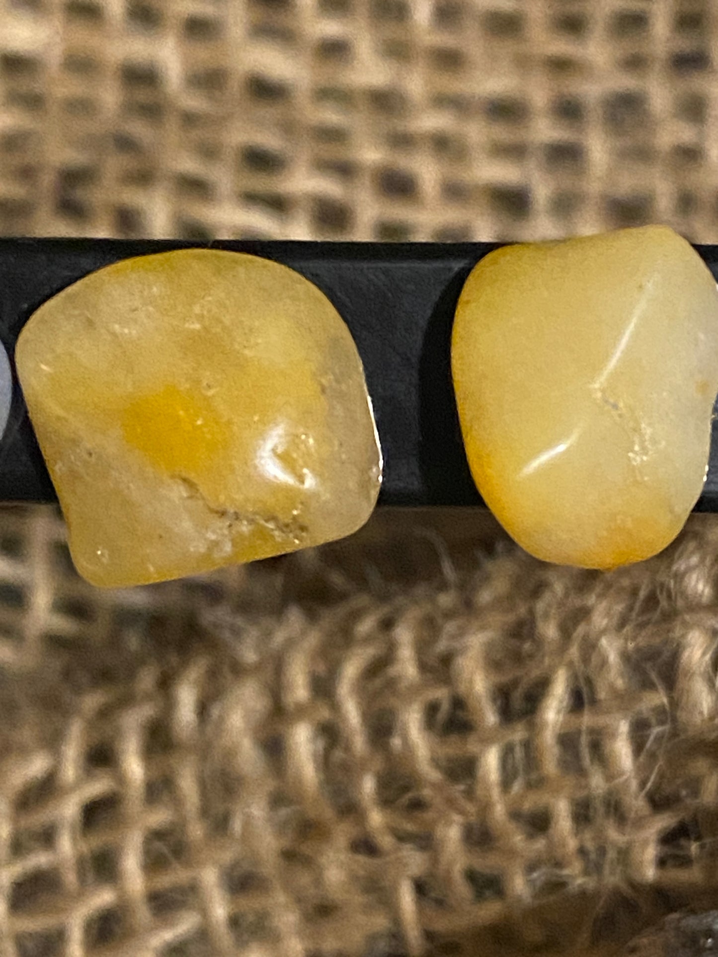 Honey calcite