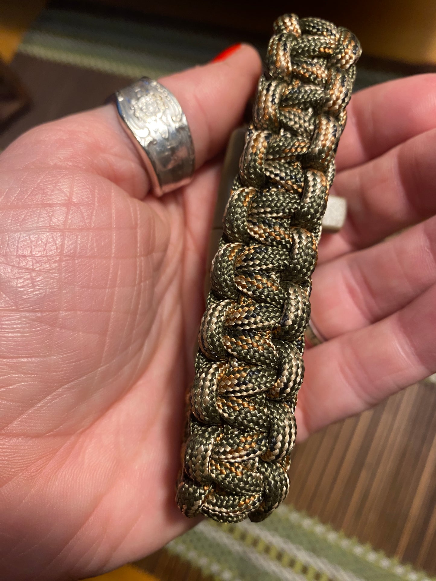 Survival bracelet