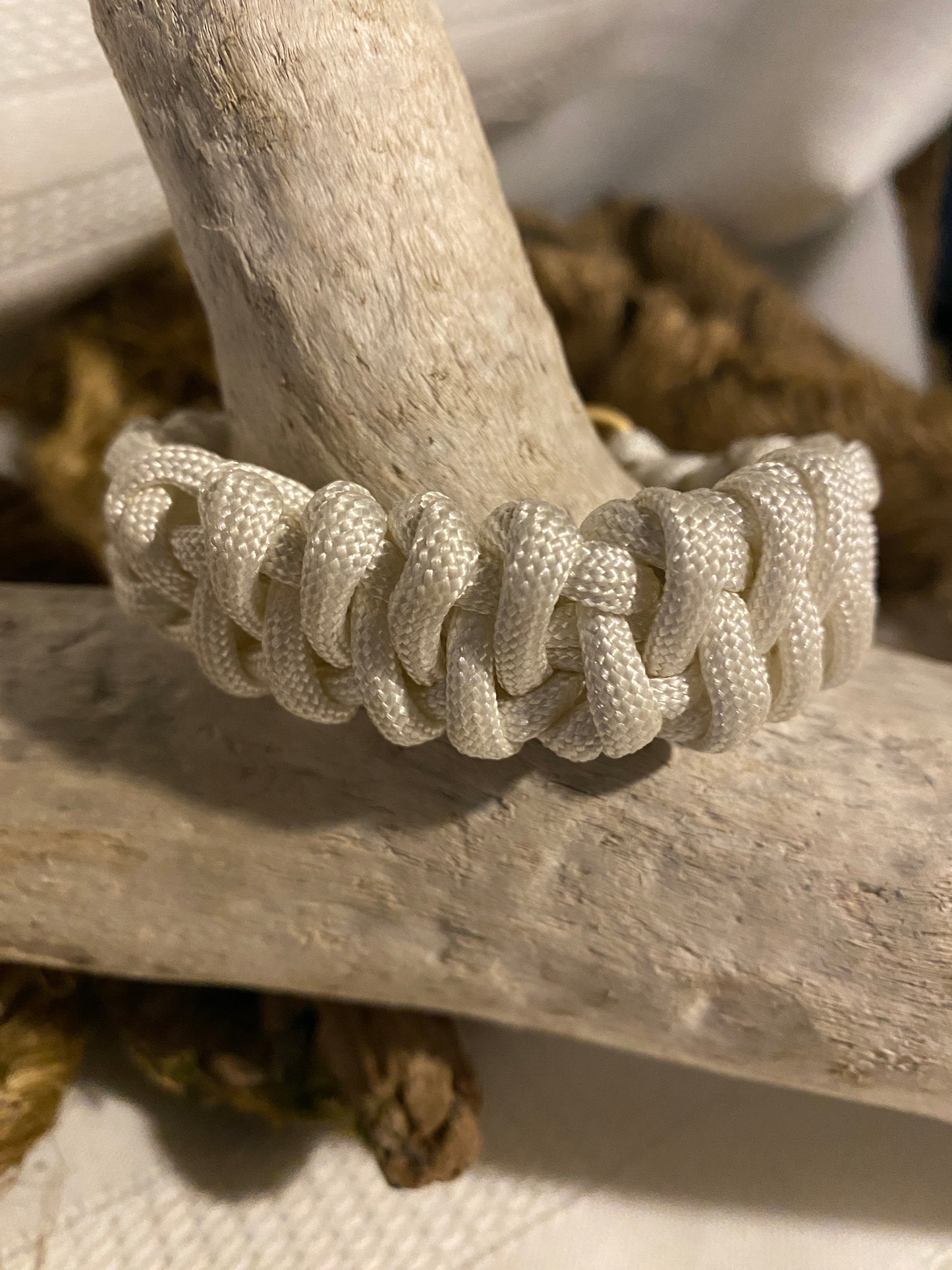 Paracord Survival Bracelet